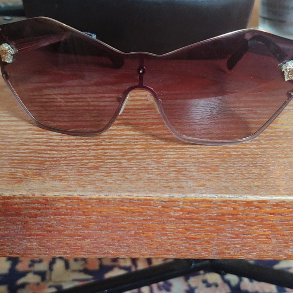 Versace sunglasses - Picture 5 of 11